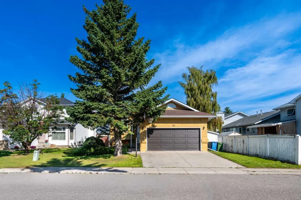 98 Del Ray Road NE Calgary AB T1Y 6V6