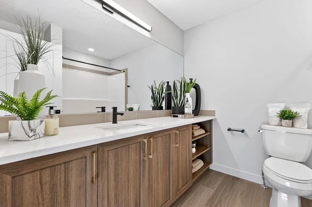 643 53 Avenue SW Calgary AB T2V0C2