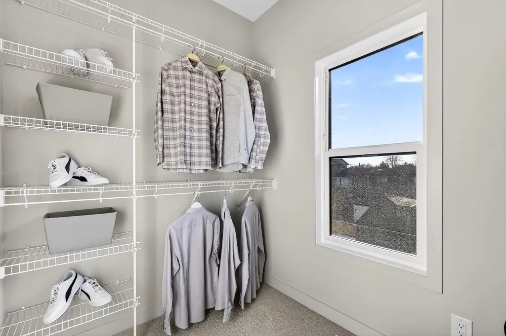 643 53 Avenue SW Calgary AB T2V0C2
