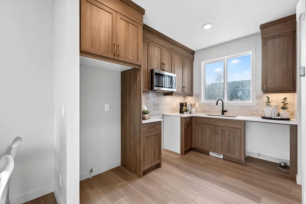 643 53 Avenue SW Calgary AB T2V0C2
