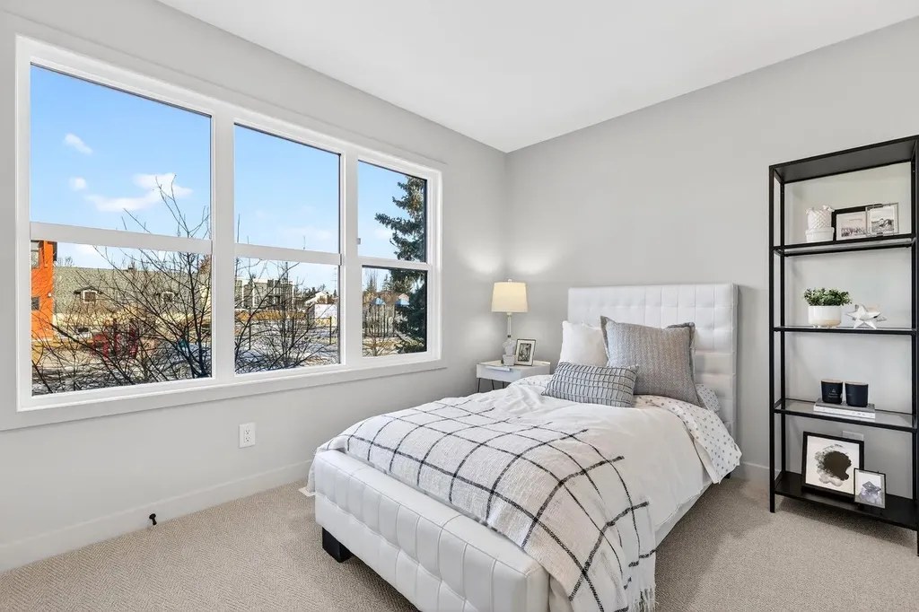 643 53 Avenue SW Calgary AB T2V0C2