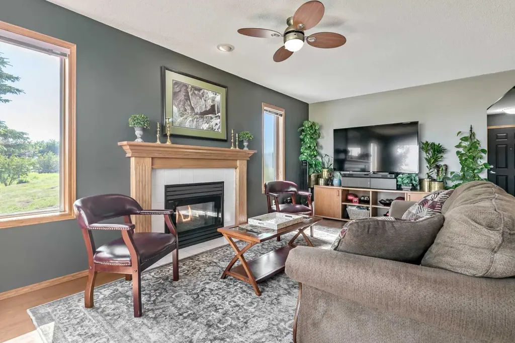 48224 320 Avenue E Rural Foothills County AB T1S 4R9
