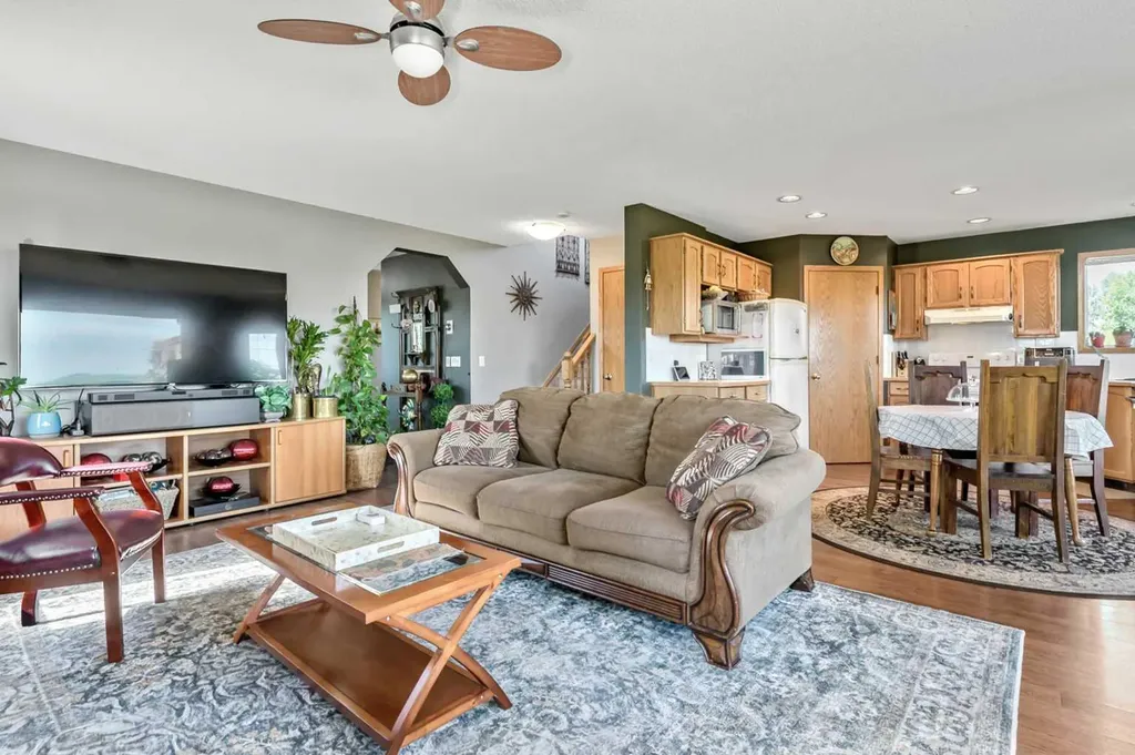 48224 320 Avenue E Rural Foothills County AB T1S 4R9