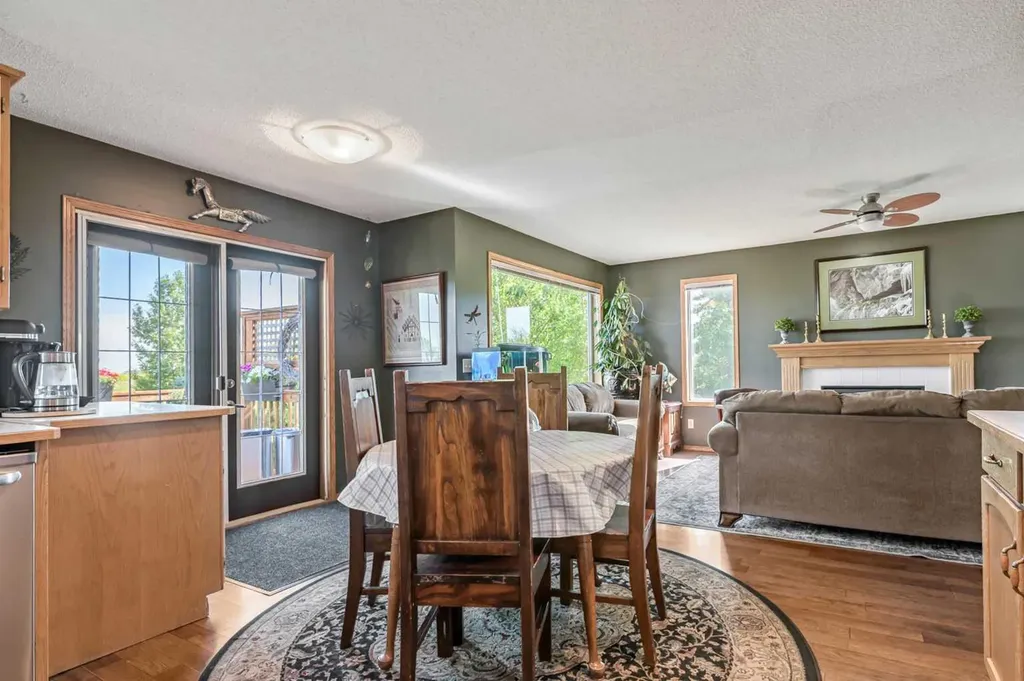 48224 320 Avenue E Rural Foothills County AB T1S 4R9