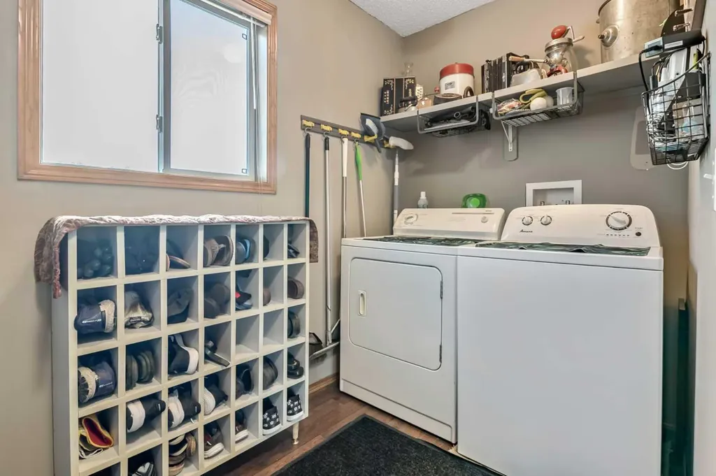 48224 320 Avenue E Rural Foothills County AB T1S 4R9