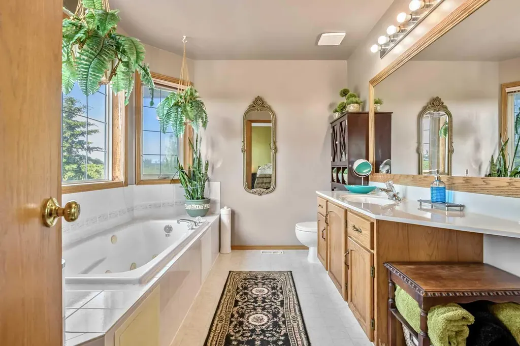 48224 320 Avenue E Rural Foothills County AB T1S 4R9
