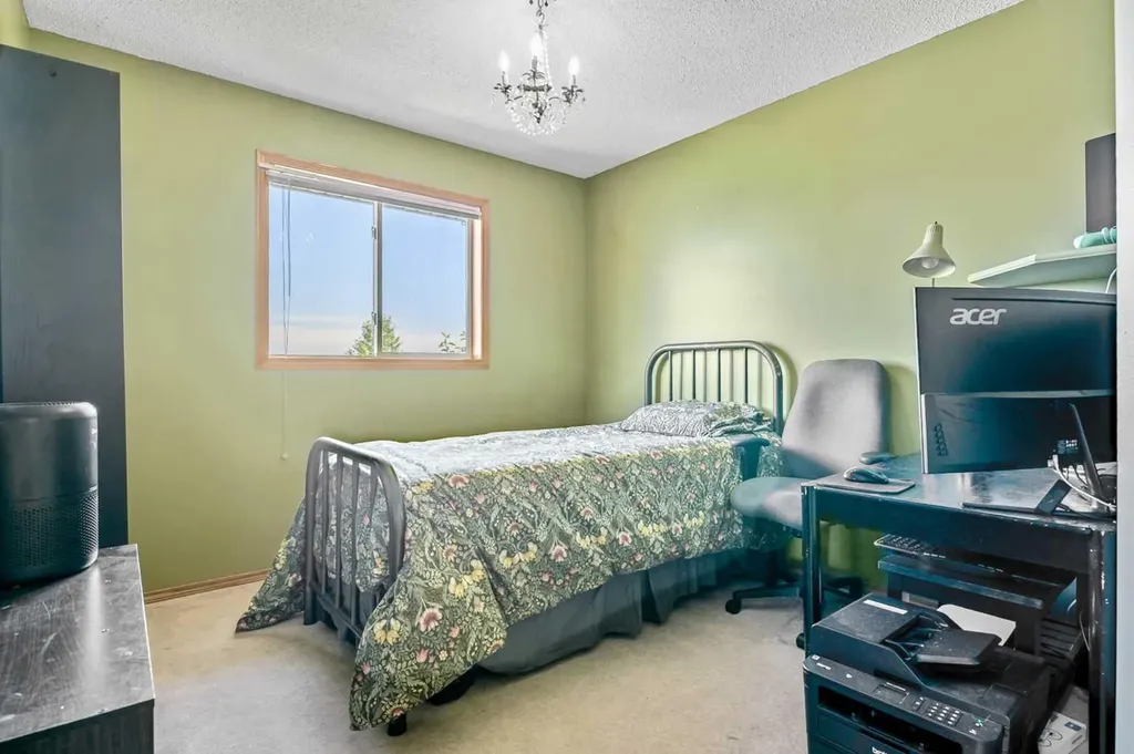 48224 320 Avenue E Rural Foothills County AB T1S 4R9
