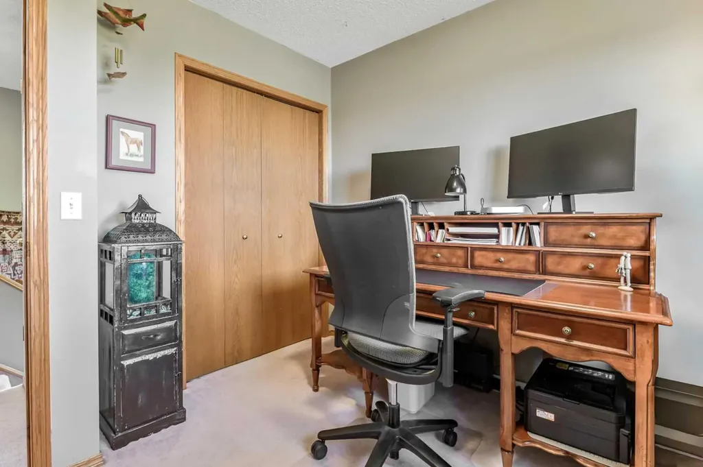 48224 320 Avenue E Rural Foothills County AB T1S 4R9
