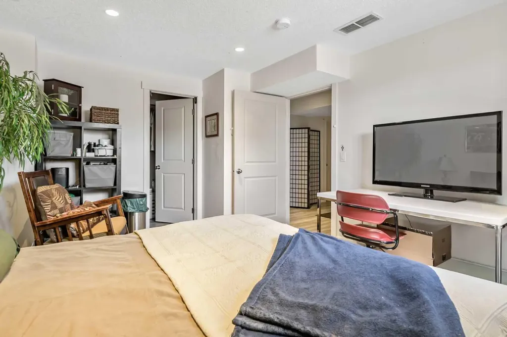 48224 320 Avenue E Rural Foothills County AB T1S 4R9