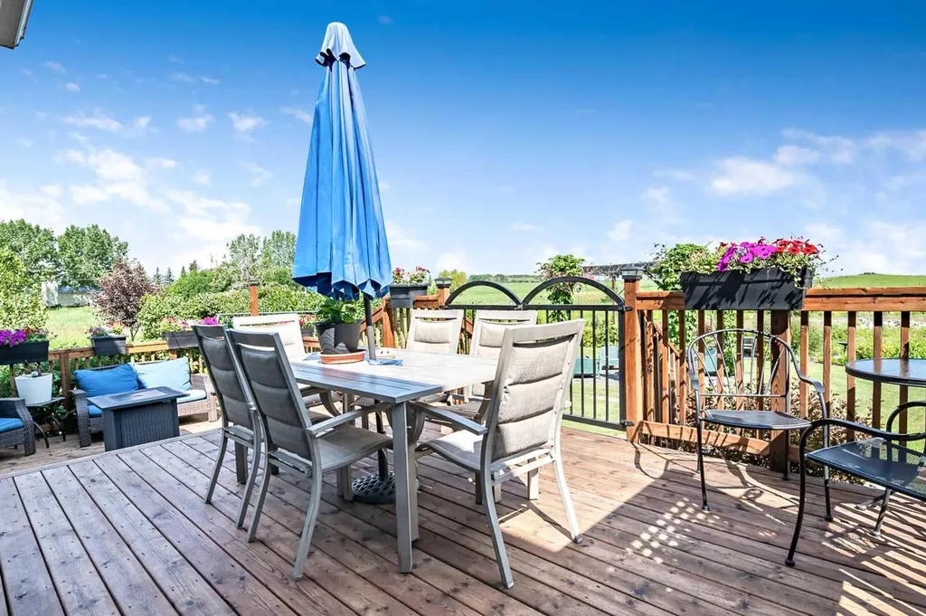 48224 320 Avenue E Rural Foothills County AB T1S 4R9
