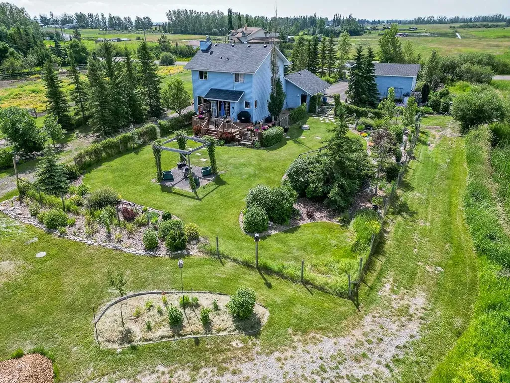 48224 320 Avenue E Rural Foothills County AB T1S 4R9