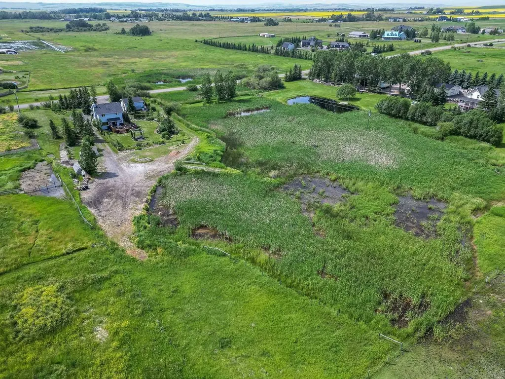 48224 320 Avenue E Rural Foothills County AB T1S 4R9
