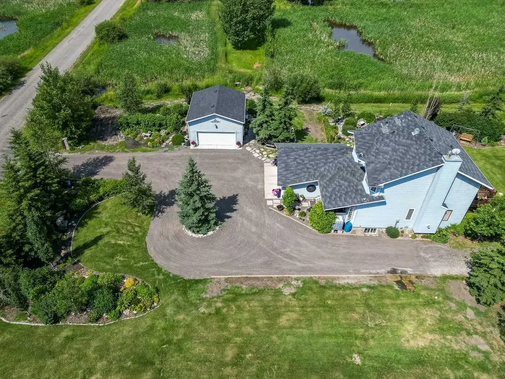 48224 320 Avenue E Rural Foothills County AB T1S 4R9