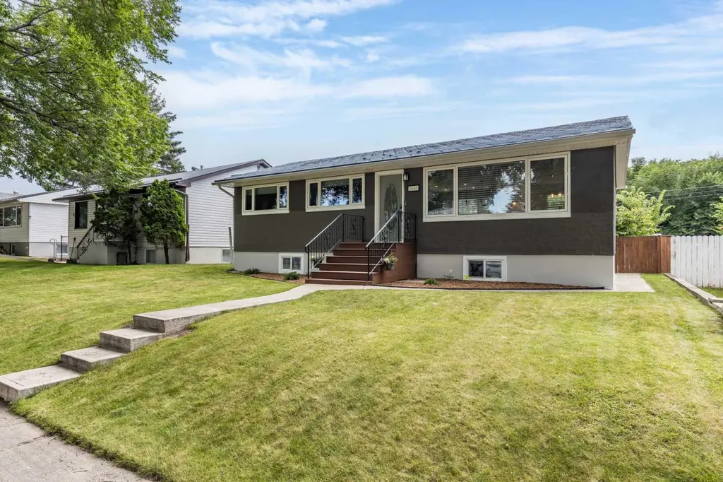 2666 16 Avenue SE Medicine Hat AB T1A3T7