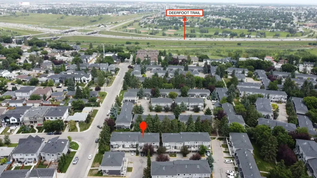 472 Regal Park NE Calgary AB T2E 0S6