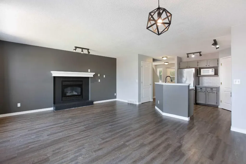 7269 Laguna Way NE Calgary AB T1Y7C9