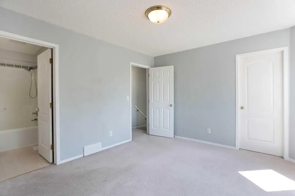 7269 Laguna Way NE Calgary AB T1Y7C9
