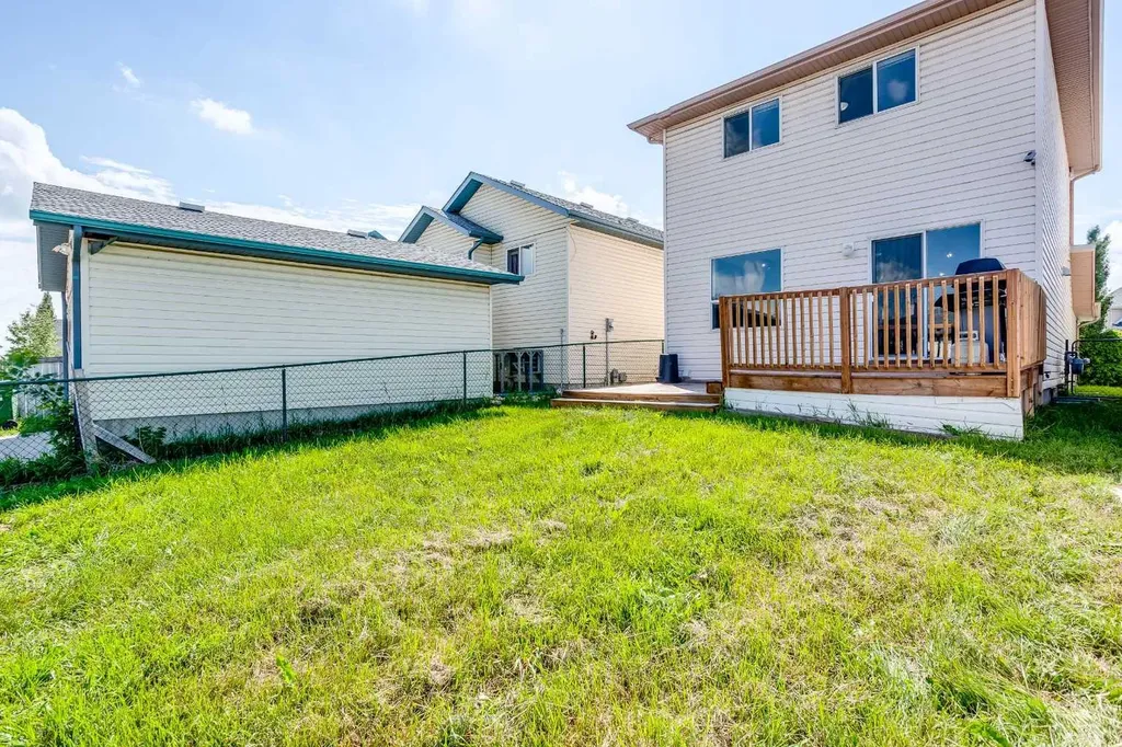7269 Laguna Way NE Calgary AB T1Y7C9