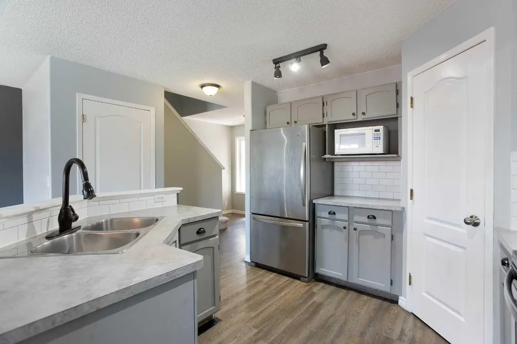 7269 Laguna Way NE Calgary AB T1Y7C9