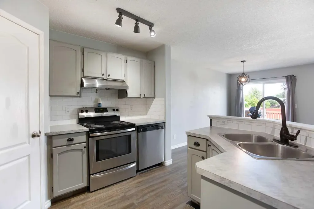7269 Laguna Way NE Calgary AB T1Y7C9