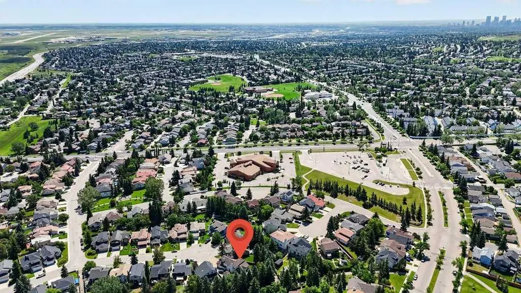 128 Santana Court NW Calgary AB T3K 3L9