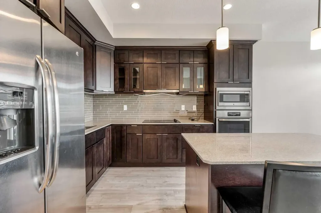 414 Highlands Boulevard W Lethbridge AB T1J 5K5