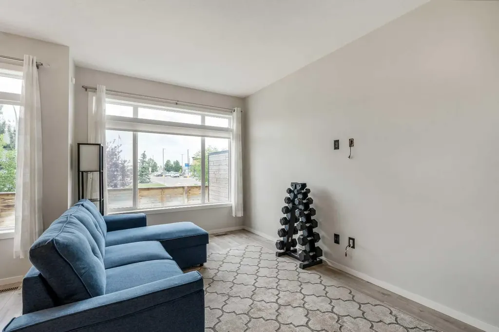 414 Highlands Boulevard W Lethbridge AB T1J 5K5