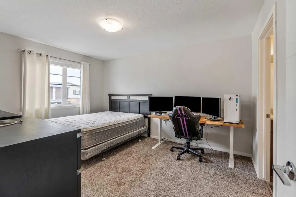 414 Highlands Boulevard W Lethbridge AB T1J 5K5
