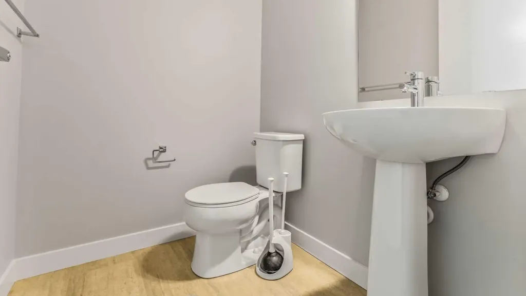 810 Redstone Crescent NE Calgary AB T3N 1M3