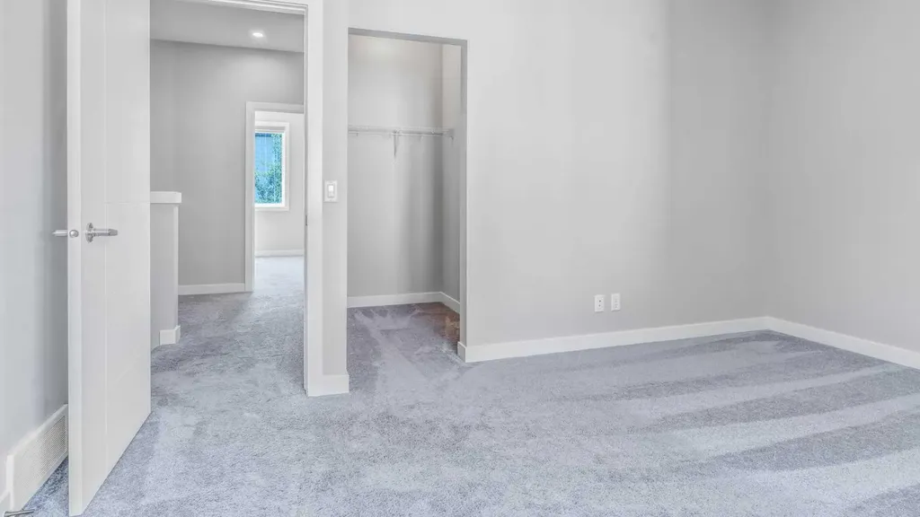 810 Redstone Crescent NE Calgary AB T3N 1M3