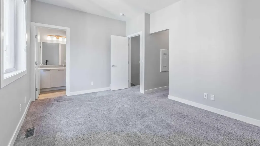 810 Redstone Crescent NE Calgary AB T3N 1M3