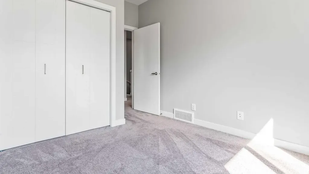 810 Redstone Crescent NE Calgary AB T3N 1M3