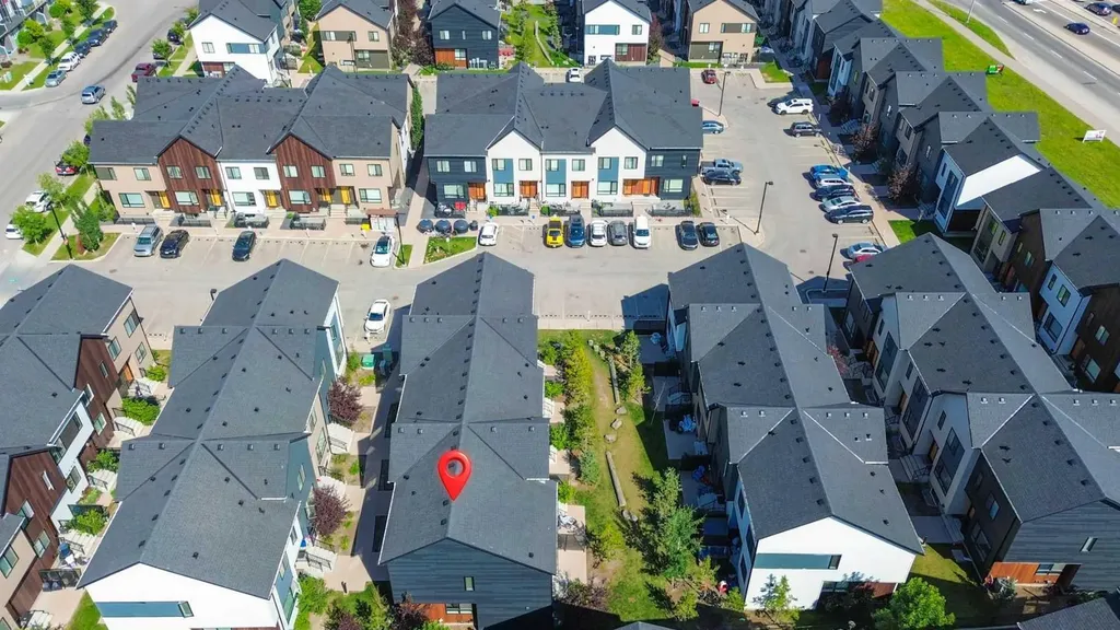 810 Redstone Crescent NE Calgary AB T3N 1M3