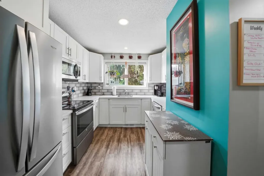 5812 61 Street Red Deer AB T4N 6H4