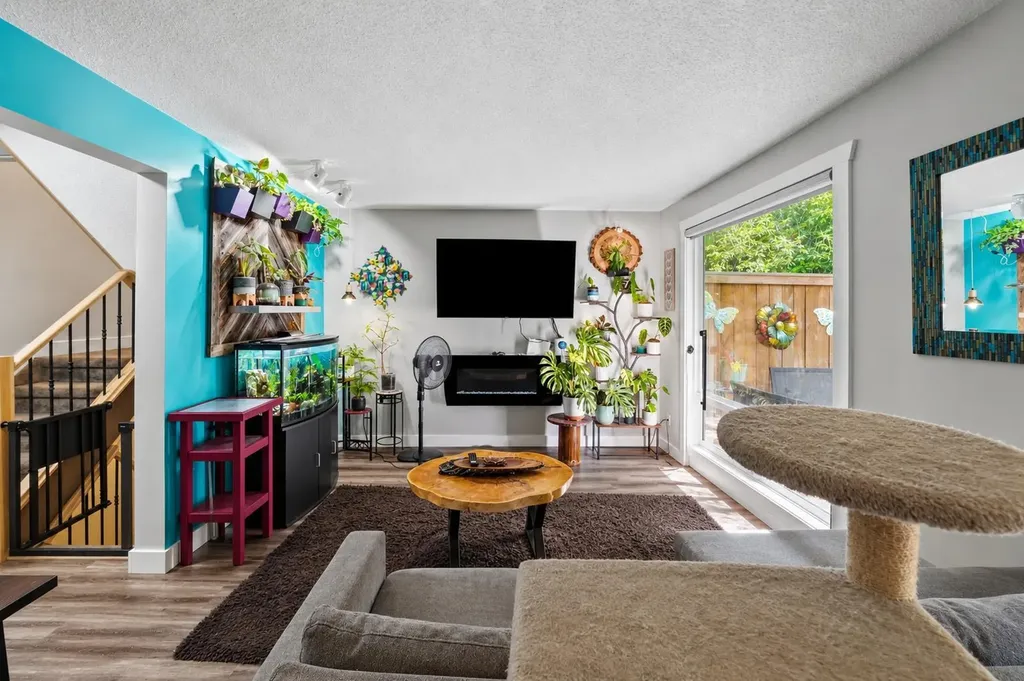 5812 61 Street Red Deer AB T4N 6H4