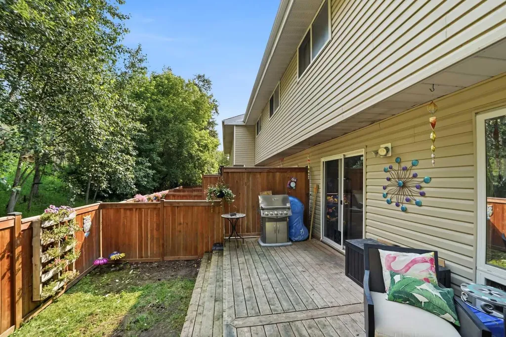 5812 61 Street Red Deer AB T4N 6H4