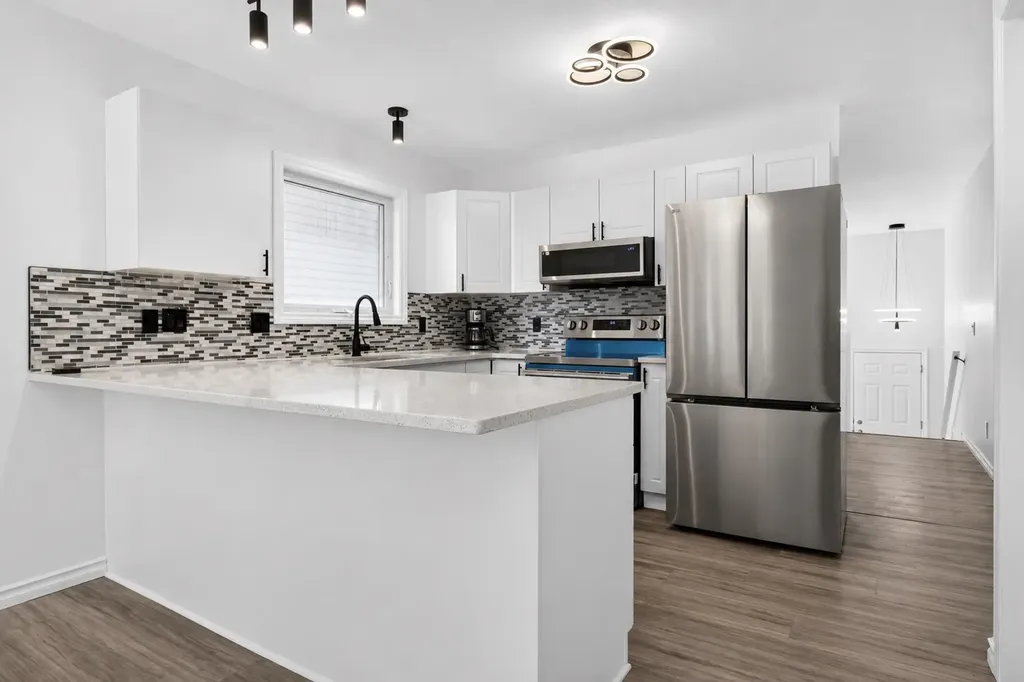 250 Bridlewood Circle SW Calgary AB t2y3l2