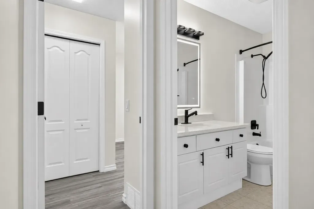 250 Bridlewood Circle SW Calgary AB t2y3l2