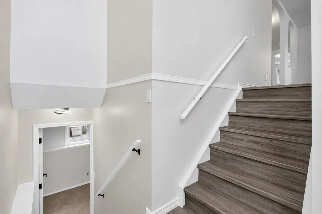 250 Bridlewood Circle SW Calgary AB t2y3l2