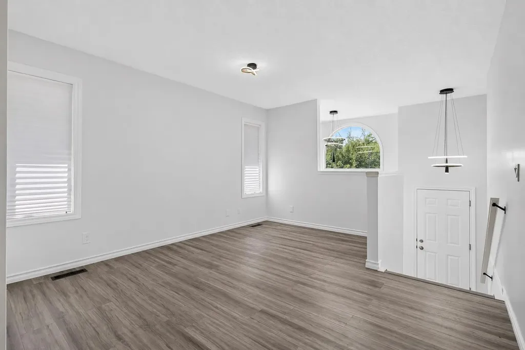 250 Bridlewood Circle SW Calgary AB t2y3l2
