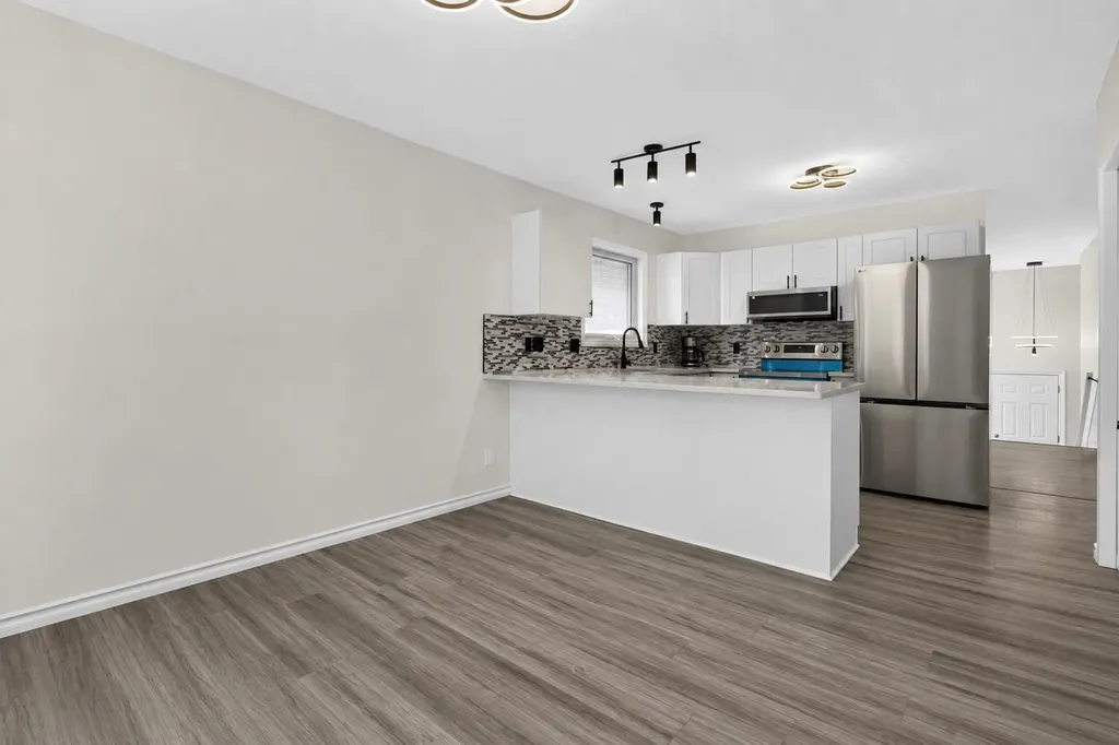250 Bridlewood Circle SW Calgary AB t2y3l2