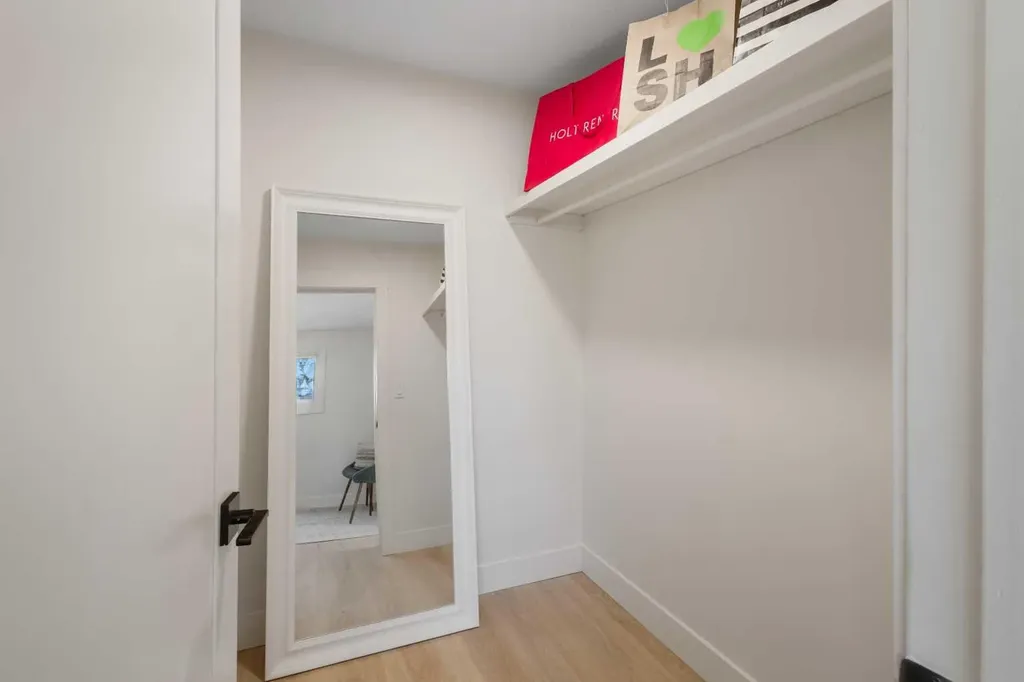 4812 Verona Drive NW Calgary AB T3A 0P4