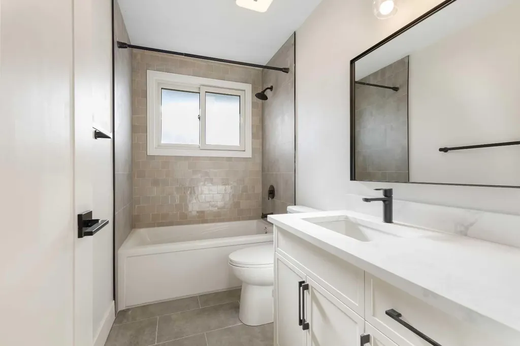 4812 Verona Drive NW Calgary AB T3A 0P4