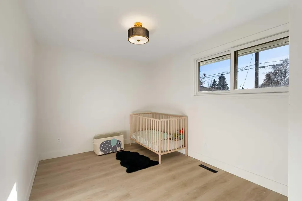 4812 Verona Drive NW Calgary AB T3A 0P4