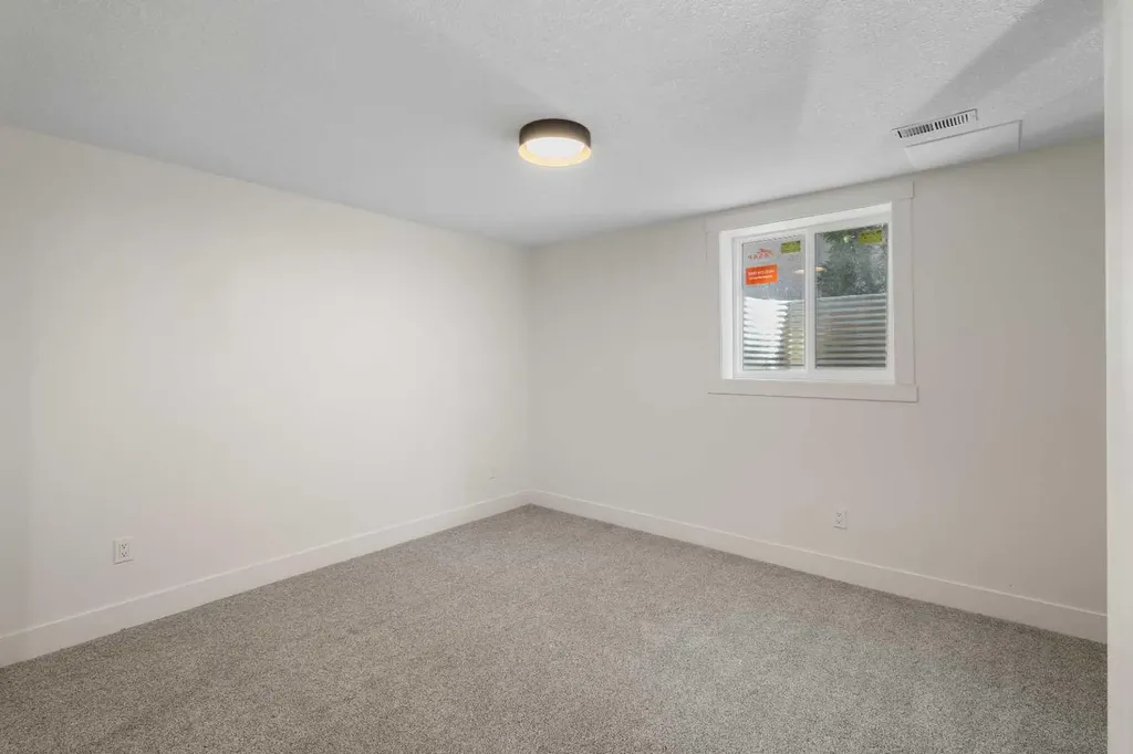 4812 Verona Drive NW Calgary AB T3A 0P4