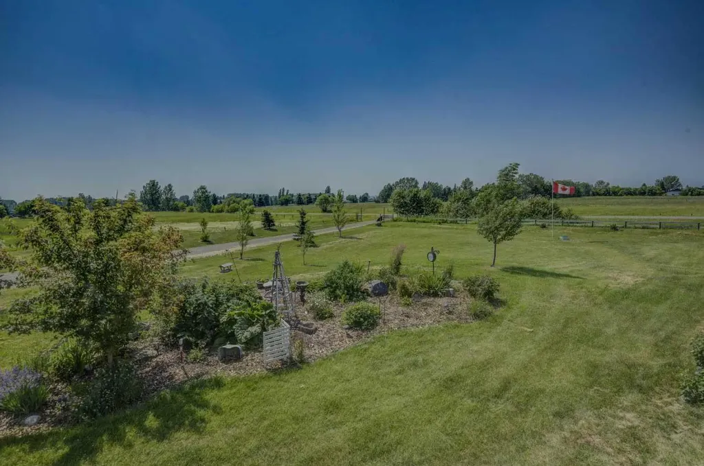 226016 76 Street E Rural Foothills County AB T1S 3W2