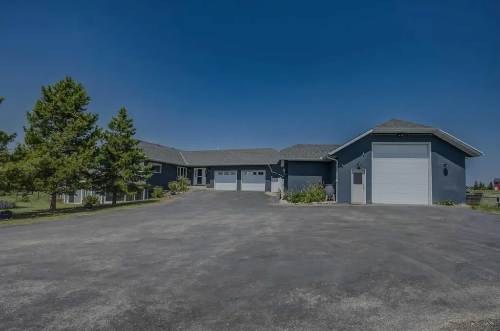 226016 76 Street E Rural Foothills County AB T1S 3W2