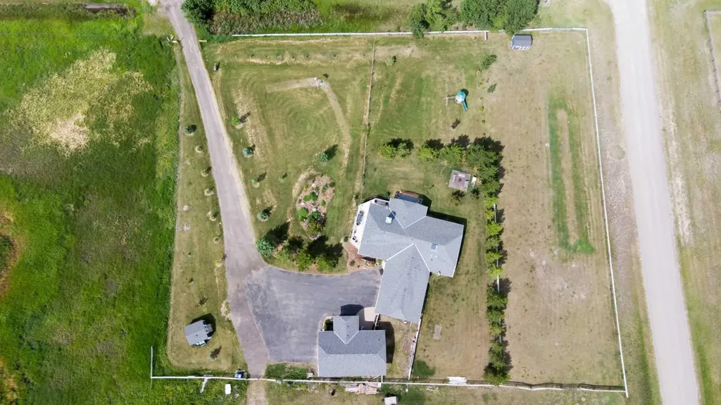 226016 76 Street E Rural Foothills County AB T1S 3W2