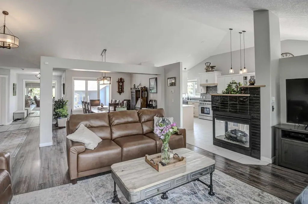 226016 76 Street E Rural Foothills County AB T1S 3W2