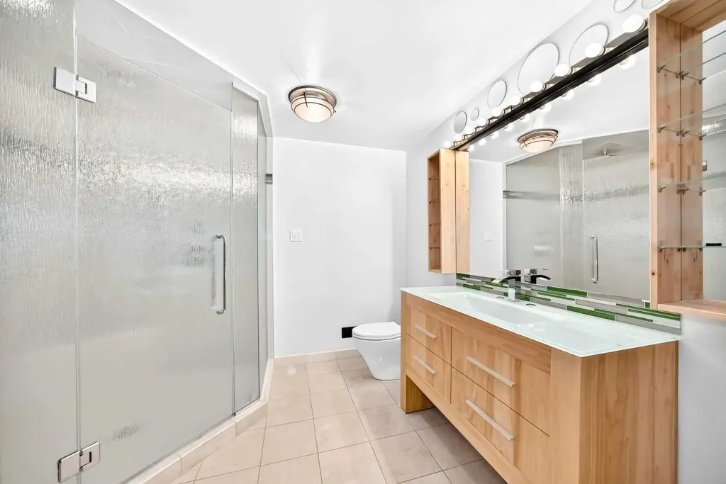 1376 Lake Sylvan Drive SE Calgary AB T2J3C8